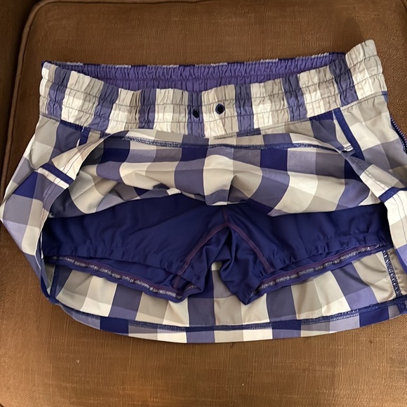 Lululemon Skort size 8 - Picture 3 of 6